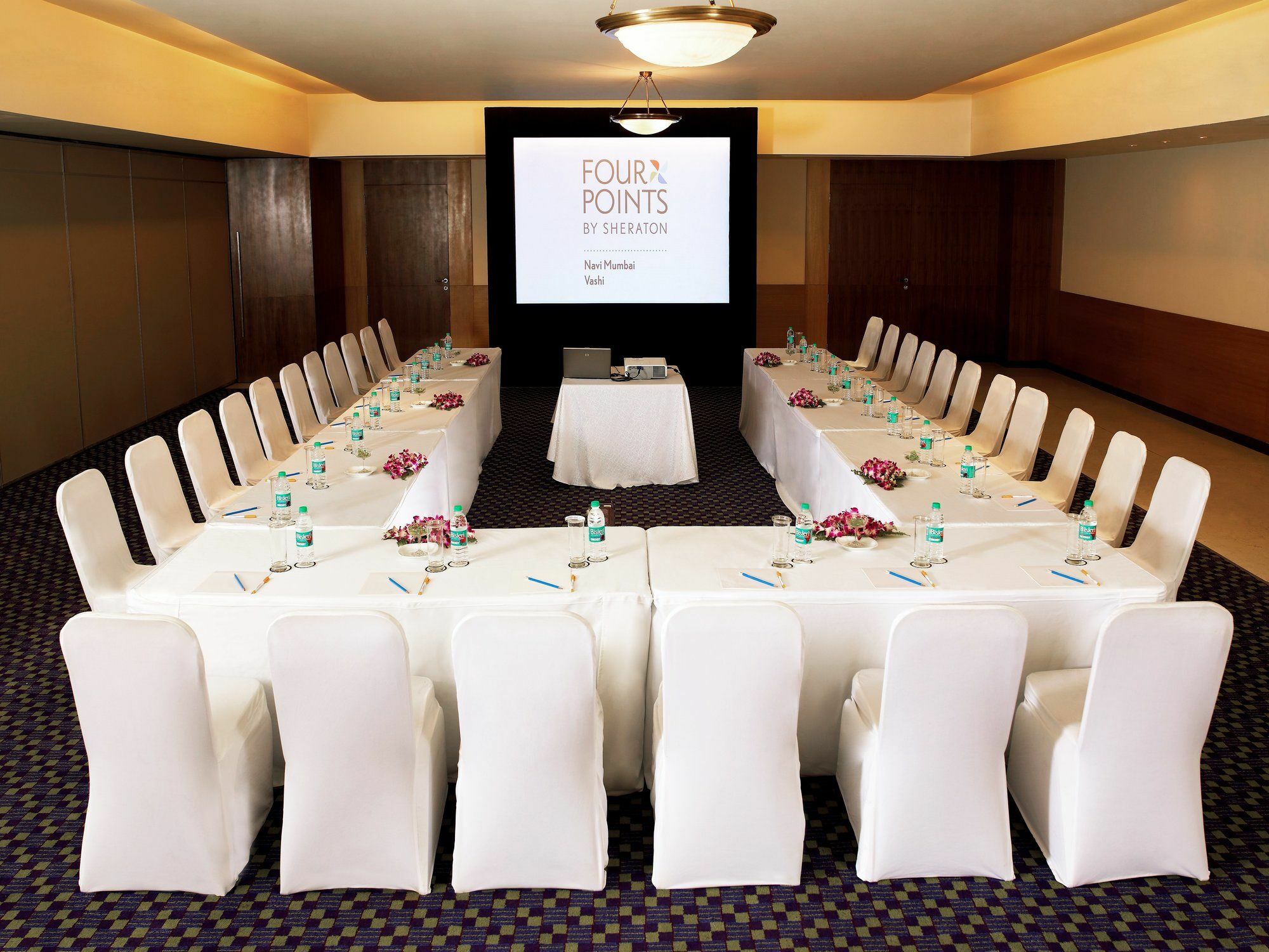 Four Points By Sheraton Navi Mumbai, Vashi Exterior foto