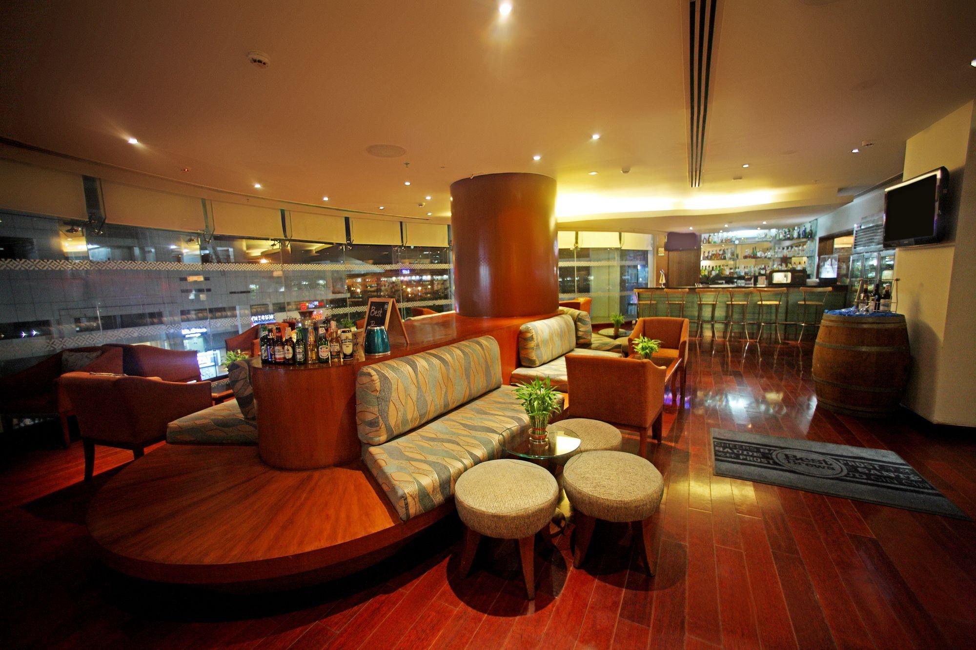 Four Points By Sheraton Navi Mumbai, Vashi Exterior foto
